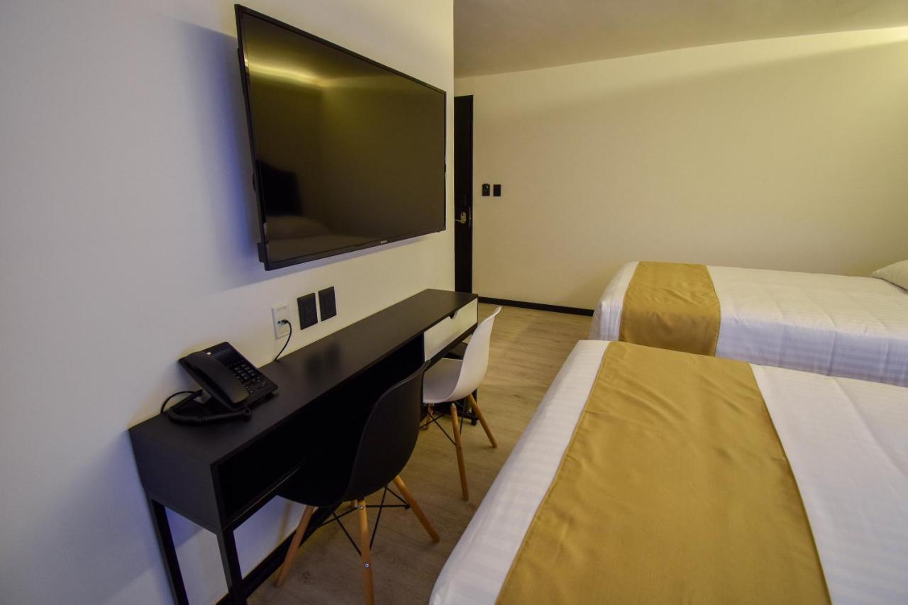 פואבלה Hotel Tamara מראה חיצוני תמונה
