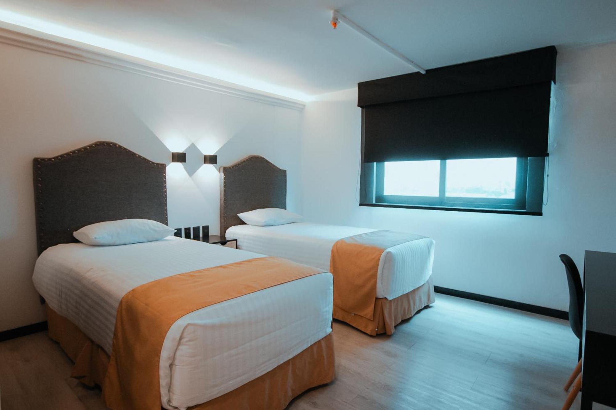 פואבלה Hotel Tamara מראה חיצוני תמונה